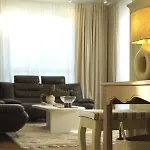 Cosy Modern Flat - Balcony & Cinema
