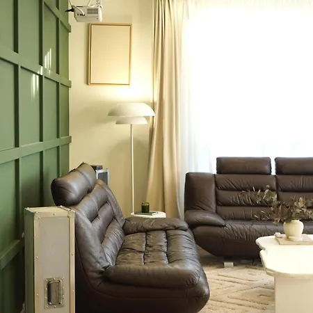 Apartment Cosy Modern Flat - Balcony & Cinema
