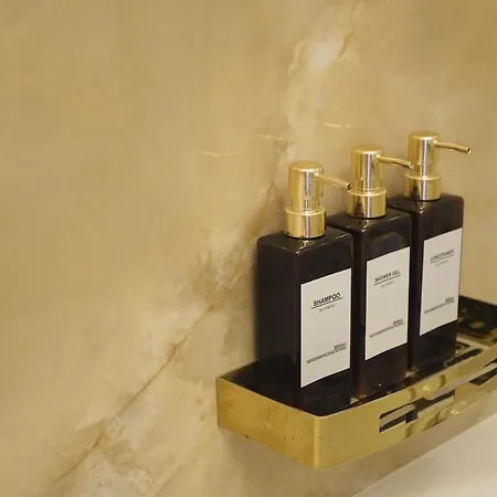 Cosy Modern Flat - Balcony & Cinema * Varşova