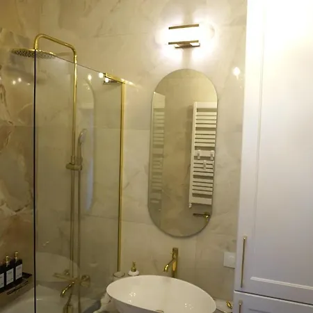 Apartmán Cosy Modern Flat - Balcony & Cinema *