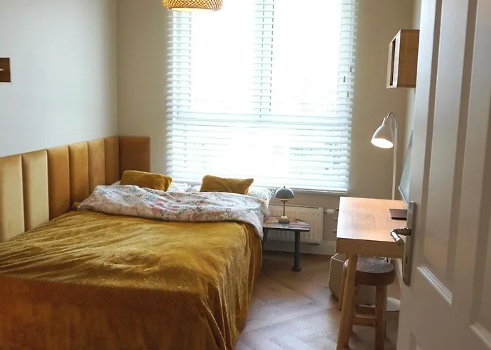 Cosy Modern Flat - Balcony & Cinema * Varšava