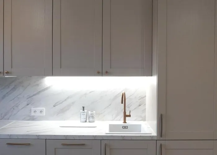 Cosy Modern Flat - Balcony & Cinema 公寓 *